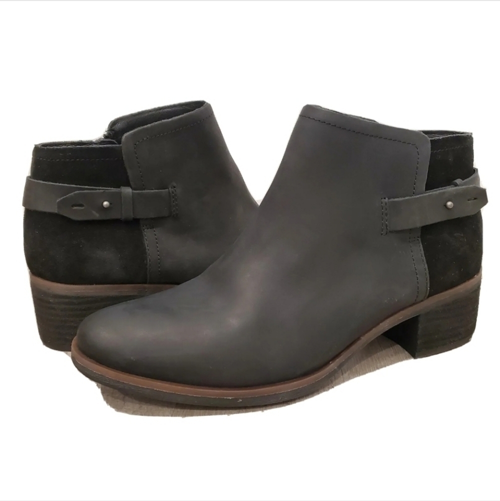 NEW Korks Sonya Black Leather Ankle Boots